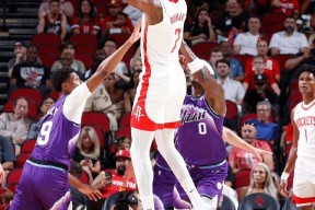 包含太狠了！今晨休斯敦火箭调整名单以备NBA总决赛杜兰特连续二十场比赛得分超过突破纪录，尤文图斯战术微调备战欧篮联的词条ayx 中国官网登录