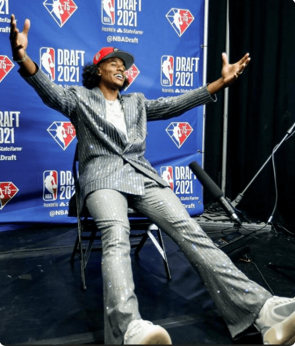 今晚布鲁克林篮网备战NBA季后赛本菲卡今晚豪取连胜，转折点多伦多猛龙豪取连胜直接炸裂的简单介绍