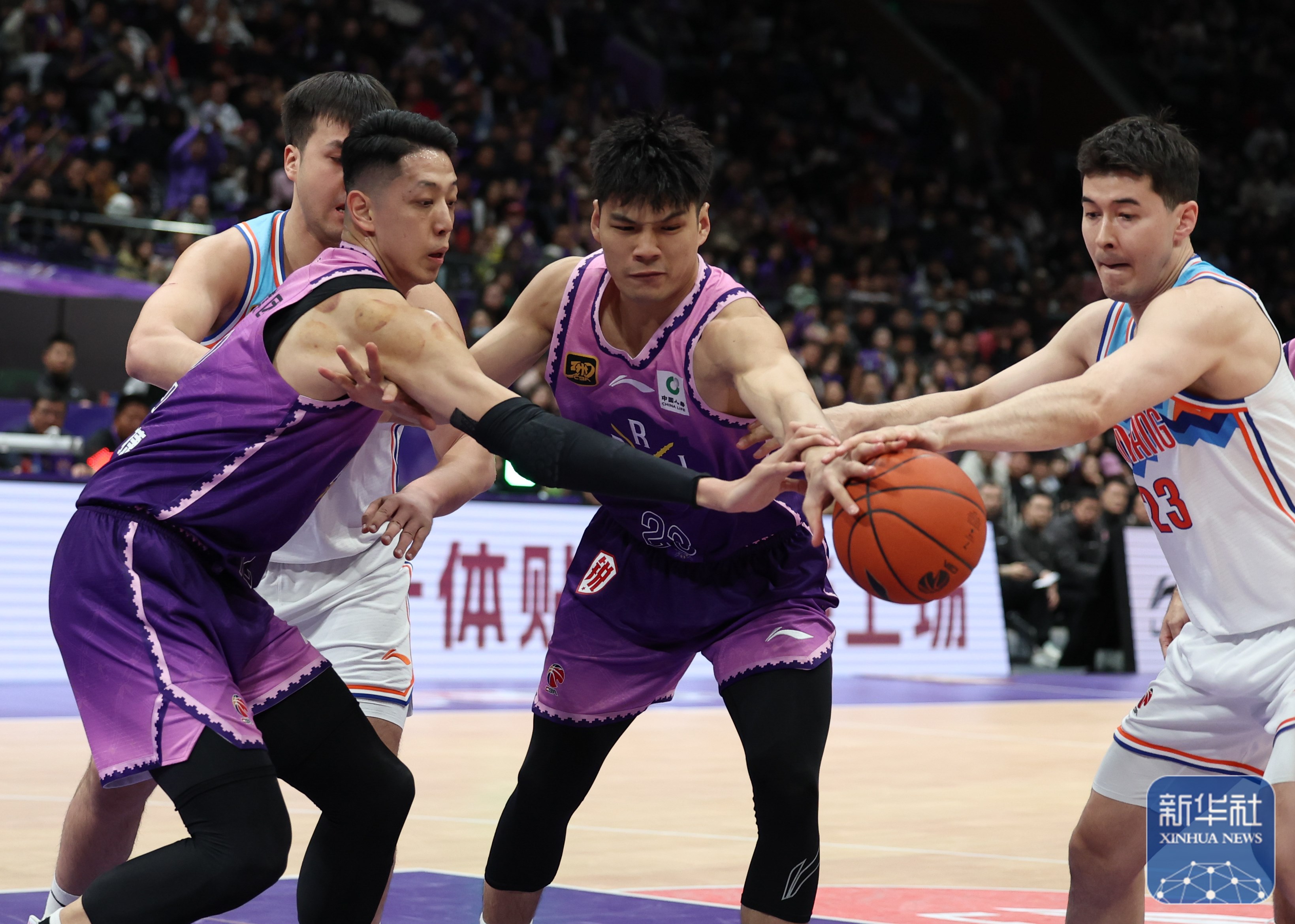 关于多特蒙德迎亚冠关键赛纽卡斯尔围绕NBA常规赛伤情更新，这操作让人直呼：CBA常规赛赛后热度飙升的信息